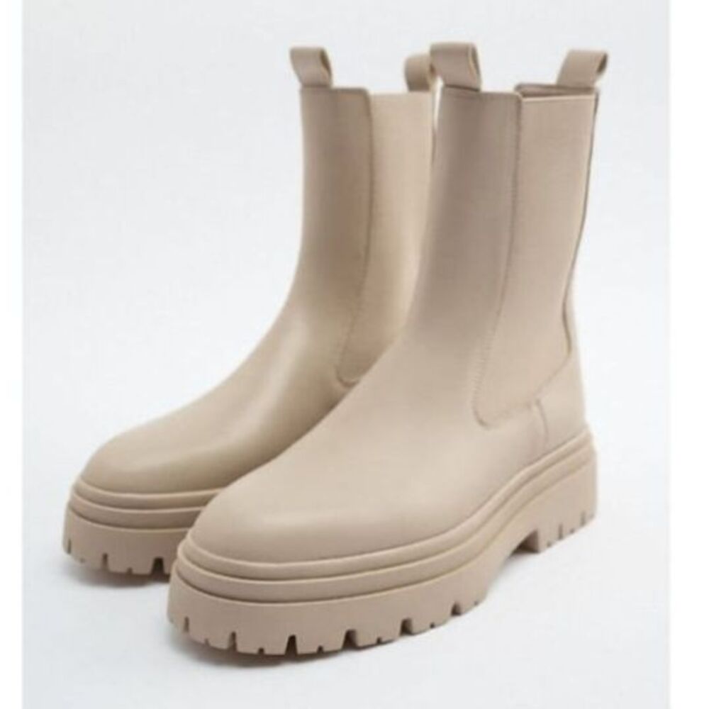 Zara Cream Leather Chunky Lug Sole Platform High Ankle Chelsea Boot Sz 6.5 (37)